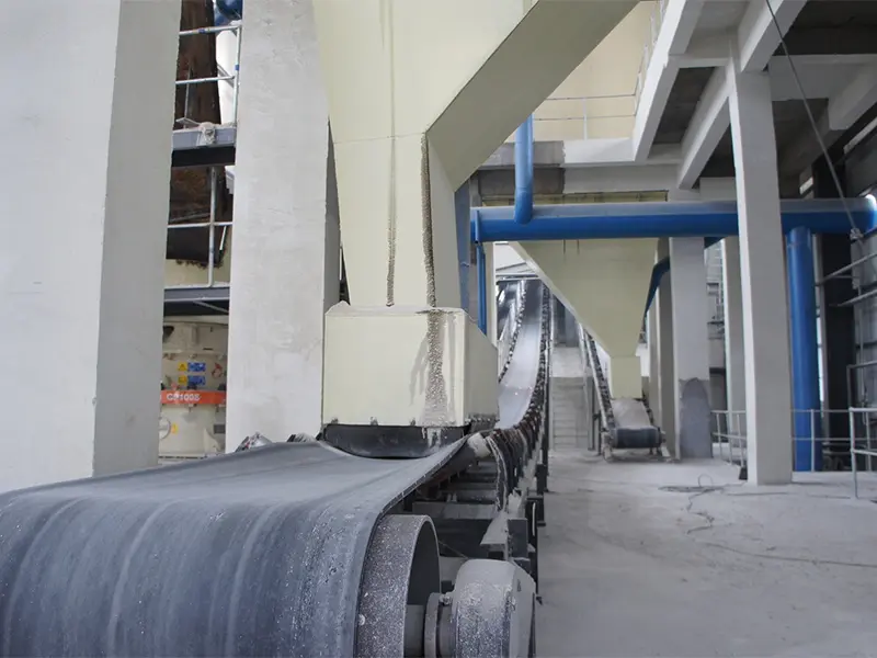 Kaip rūdos tiektuvas gali pašalinti smulkinimo įrenginio prastovą?