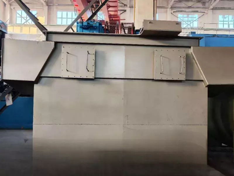 Vertikalus maišomas malūnas